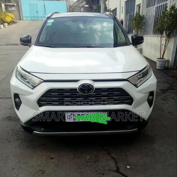 Toyota RAV4 2020 White