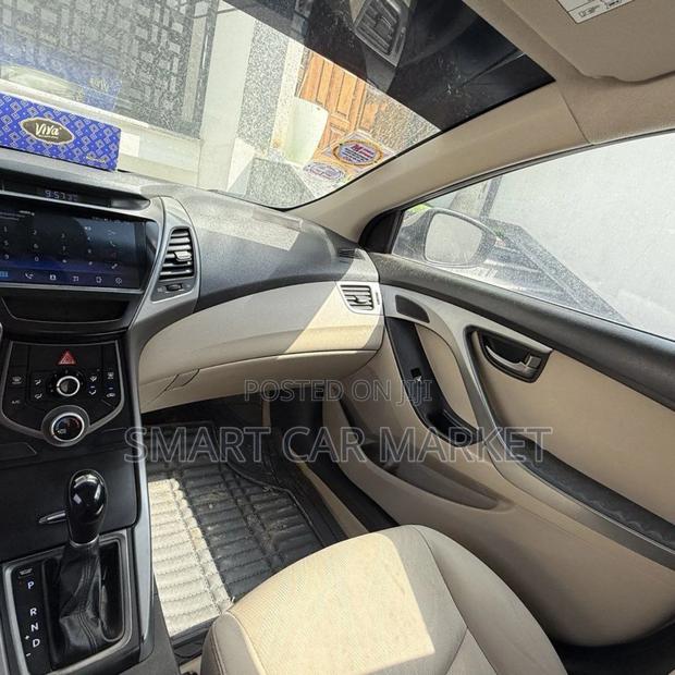 Hyundai Elantra 2015 Silver