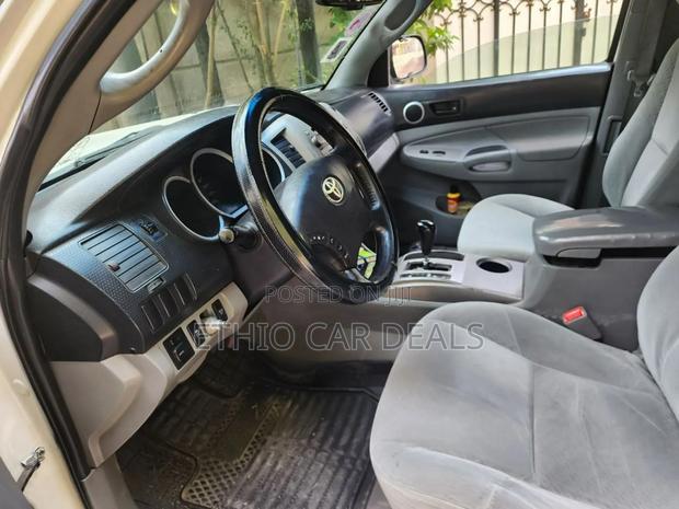 Toyota Tacoma 2011 White
