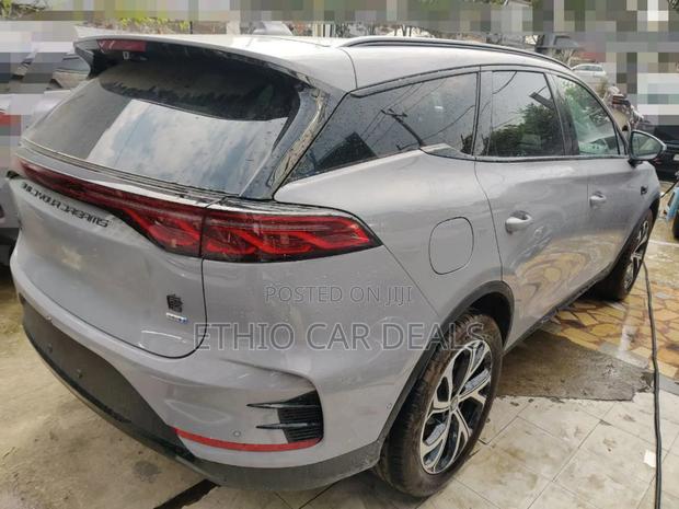 New BYD Tang DM-i 2025 Silver