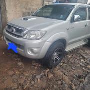 Toyota Hilux 2010 White for sale