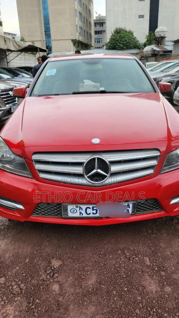 Mercedes-Benz C250 2014 Red