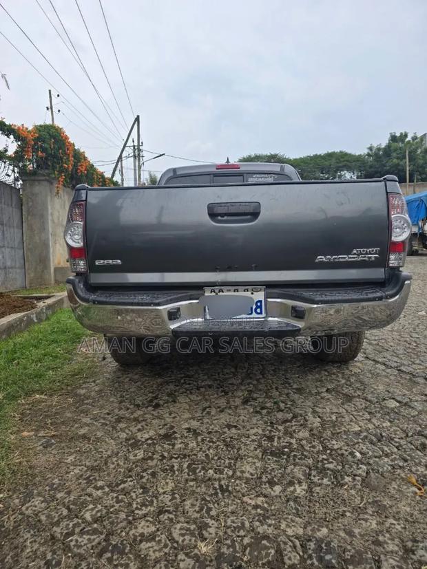 Toyota Tacoma 2014 Gray