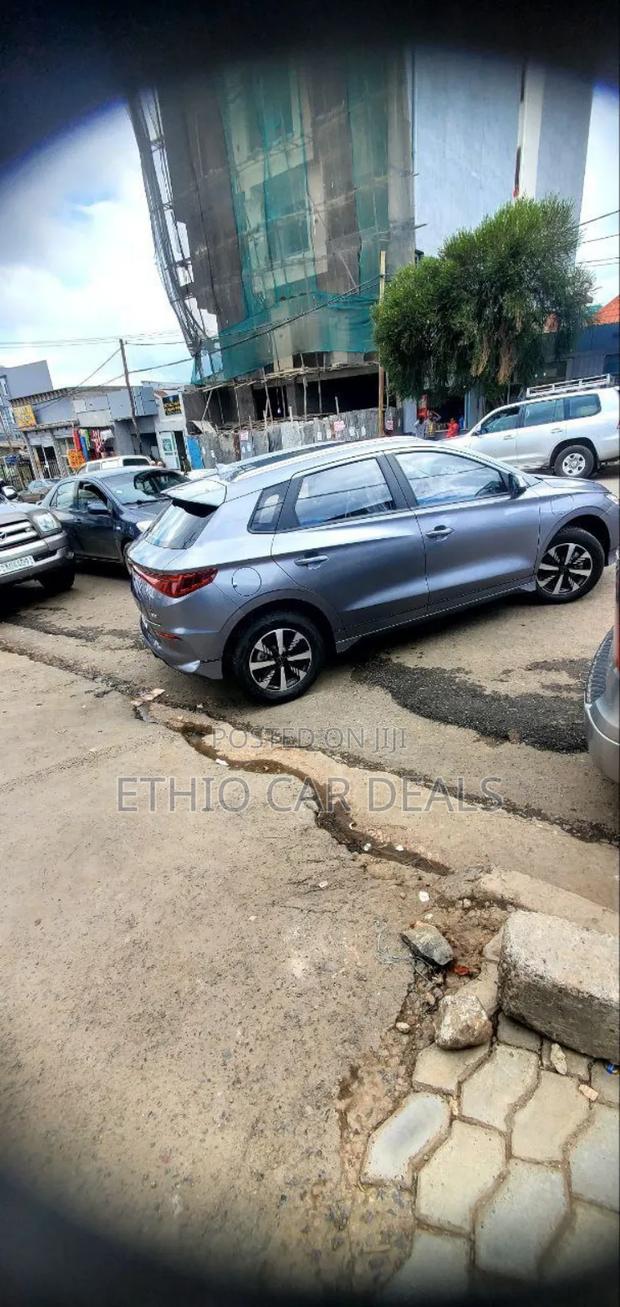 BYD E2 43 kWh 94 hp FWD 2025 Gray