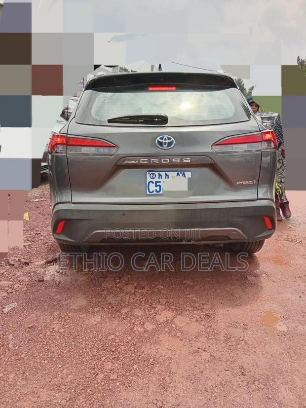 Toyota Corolla Cross Hybrid 2024 Gray