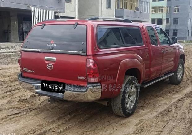 Toyota Tacoma 2006 Red