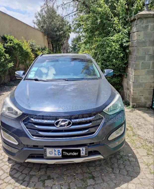 Hyundai Santa Fe 2013 Gray