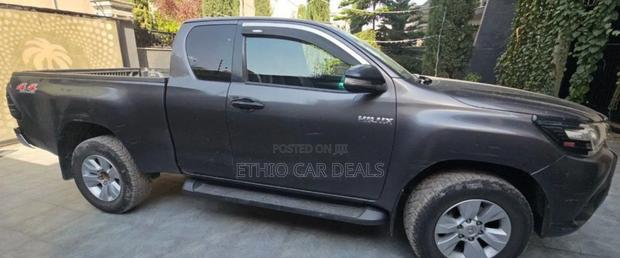 Toyota Hilux 2017 Black