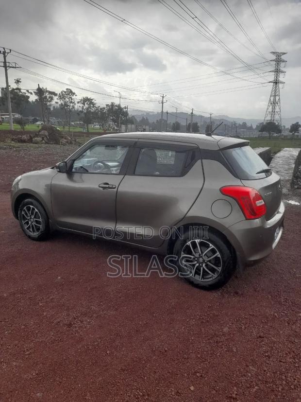 Suzuki Swift RS 2022 Silver