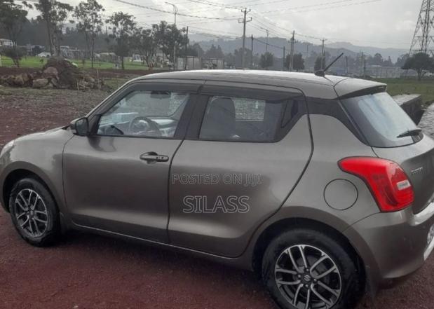 Suzuki Swift RS 2022 Silver