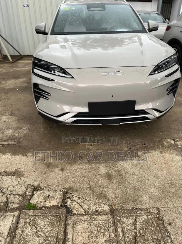 New BYD Song Plus 2025 Off white
