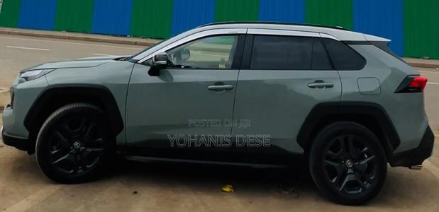 Toyota RAV4 2023 Blue