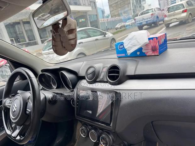 Suzuki Swift 2021 Red