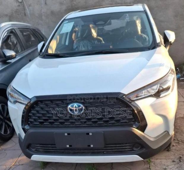 New Toyota Corolla Cross 2024 White
