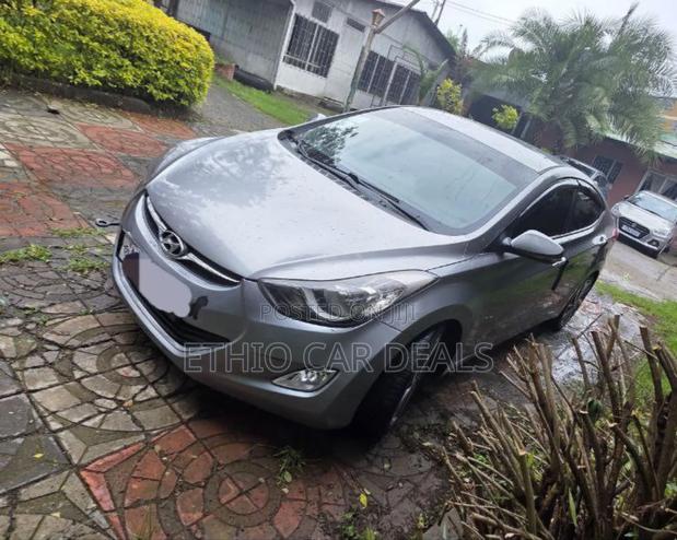 Hyundai Avante 2012 Gray