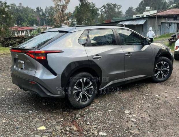 Toyota bZ4X 2023 Gray