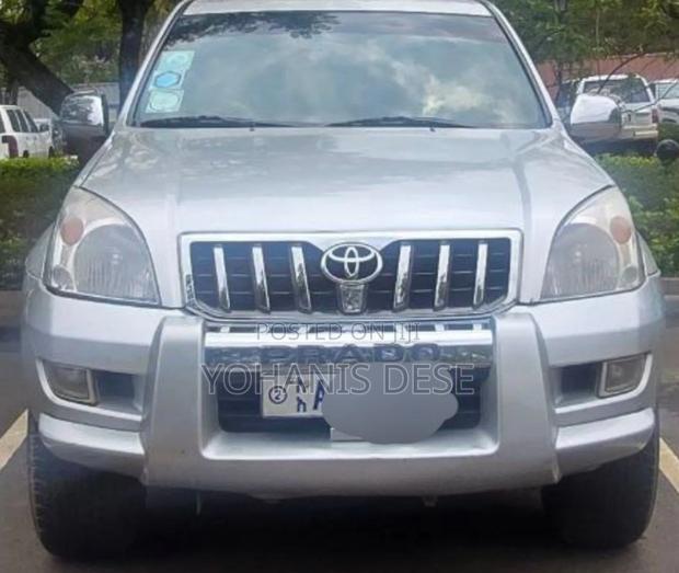Toyota Land Cruiser 2009 Silver