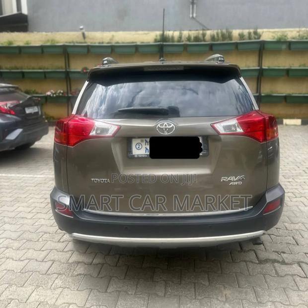 Toyota RAV4 2015 Brown