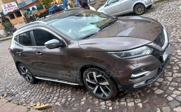 Nissan Qashqai 2018 Brown