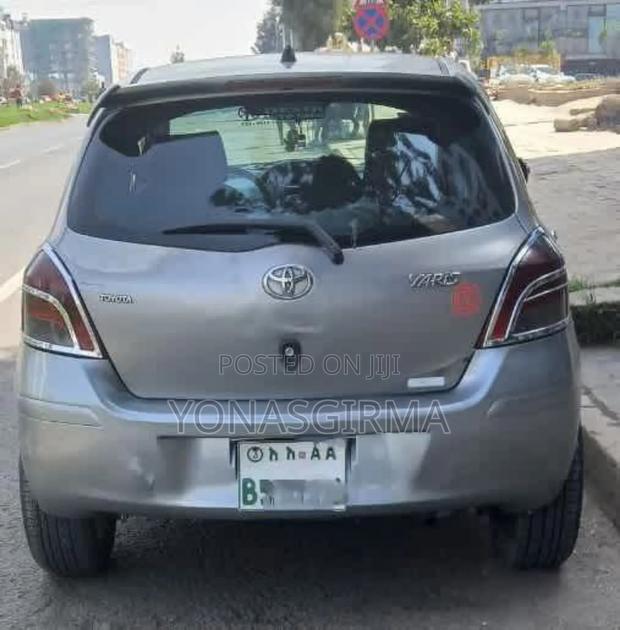 Toyota Yaris 2009 Silver