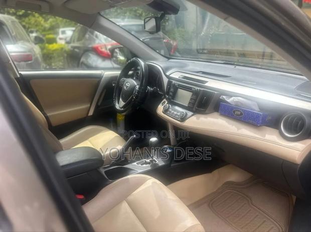Toyota RAV4 2015 Gray