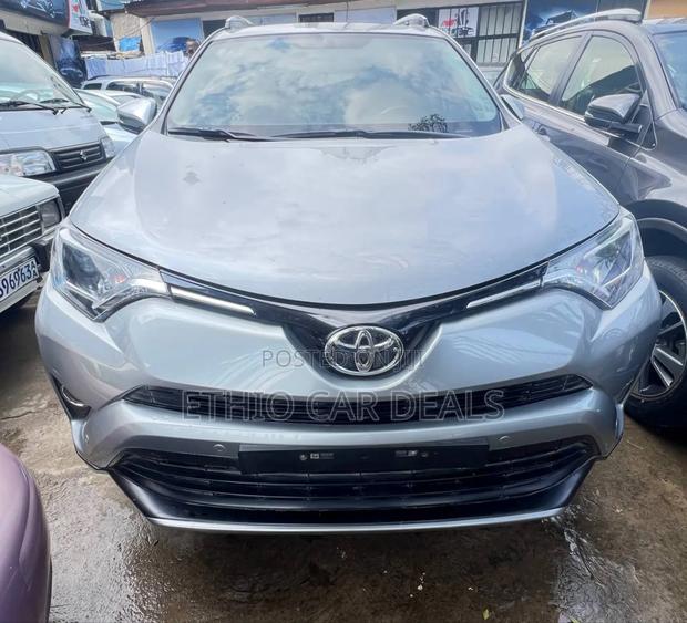 Toyota RAV4 2016 Silver