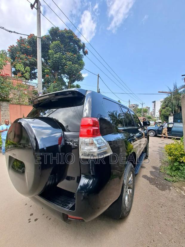 Toyota Land Cruiser Prado 2012 Black