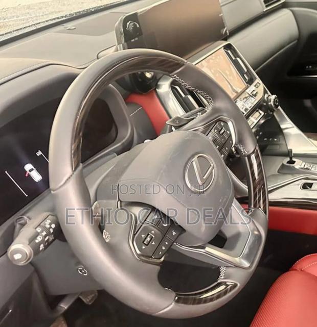 New Lexus LX 2025 Gray
