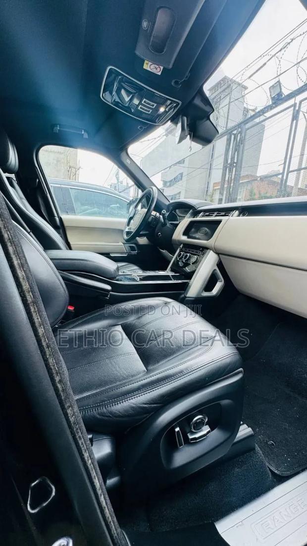 Land Rover Range Rover Vogue 2019 Black