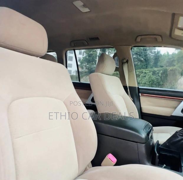 Toyota Land Cruiser 2009 Silver
