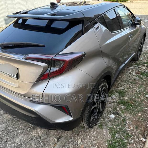 Toyota C-HR 2017 Silver