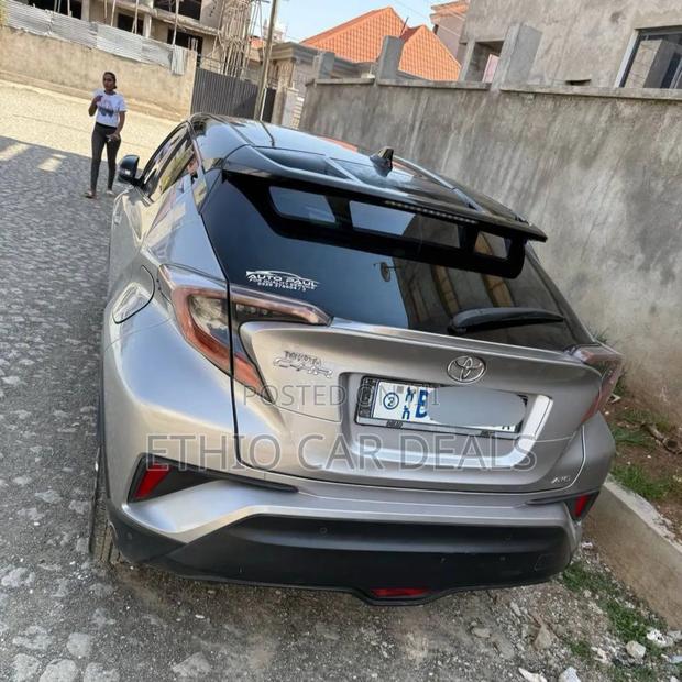 Toyota C-HR 2017 Silver