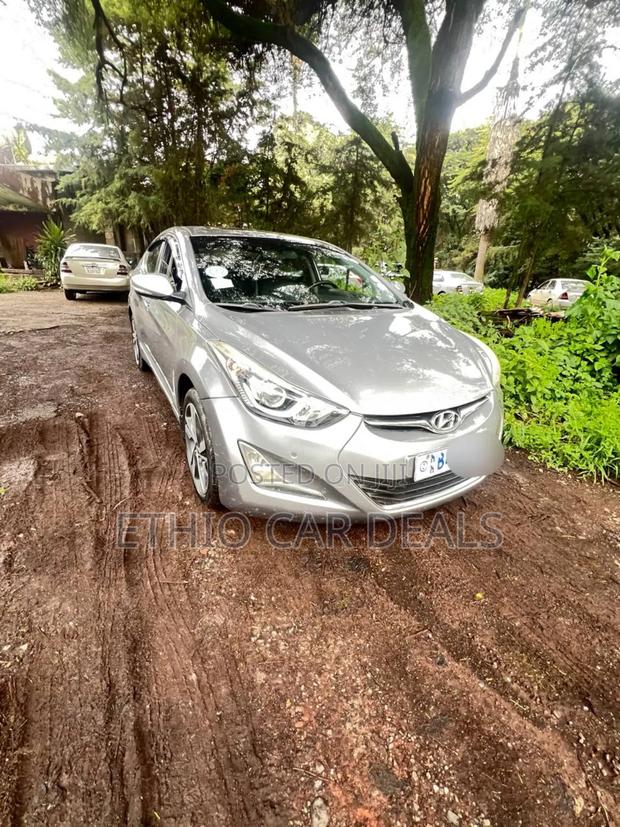 Hyundai Avante 2015 Silver