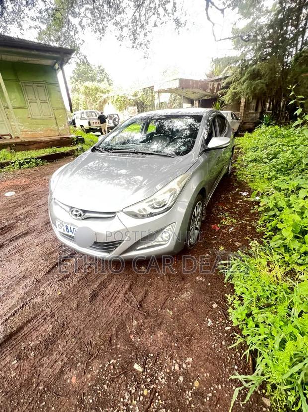 Hyundai Avante 2015 Silver