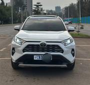 Toyota RAV4 2021 White for sale