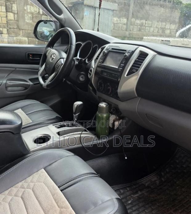 Toyota Tacoma 2014 Beige