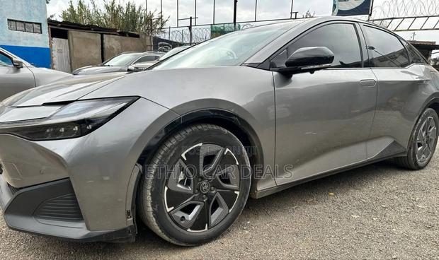 Toyota bZ3 2024 Gray