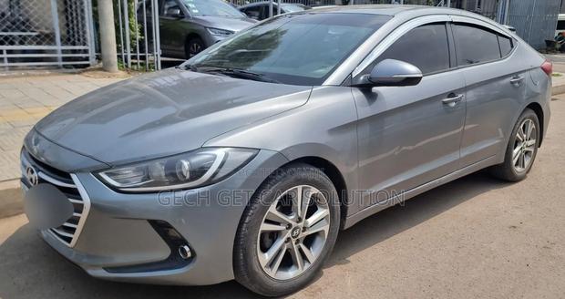 Hyundai Avante 2017 Gray