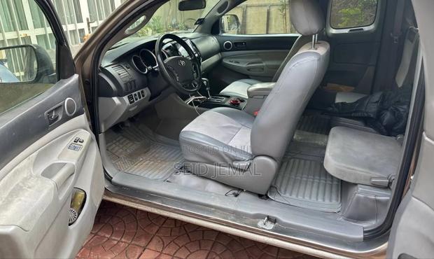 Toyota Tacoma 2008 Gray