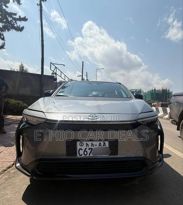 Toyota bZ4X 2024 Gray