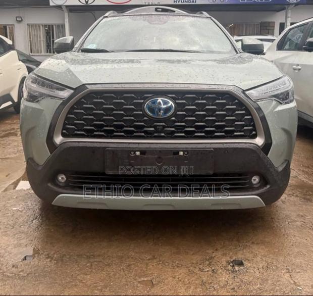 Toyota Corolla Cross Hybrid 2023 Green