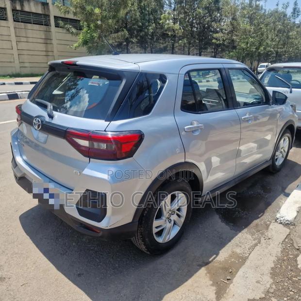 Toyota Raize 2022 Silver