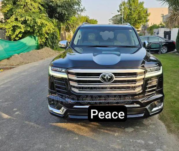 Toyota Land Cruiser 3.3 Diesel 4WD 2022 Black