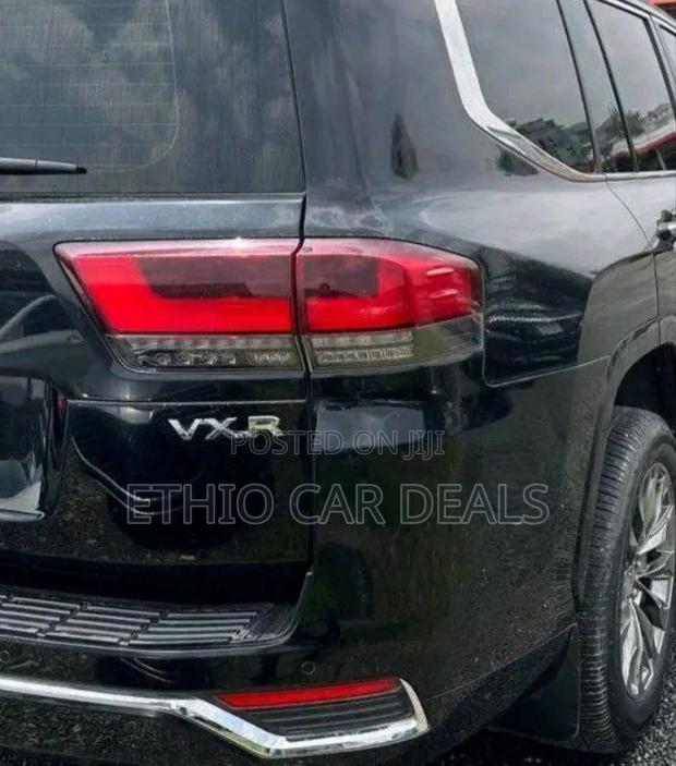 Toyota Land Cruiser 3.3 Diesel 4WD 2022 Black