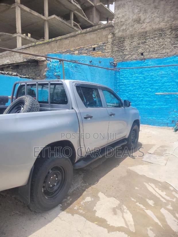 Toyota Hilux 2017 Silver