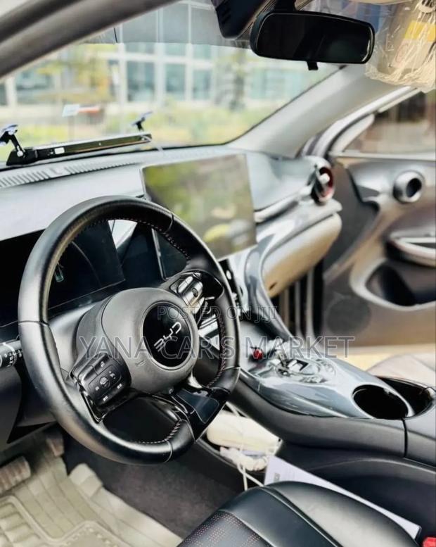 BYD E2 43 kWh 94 hp FWD 2025 Gray