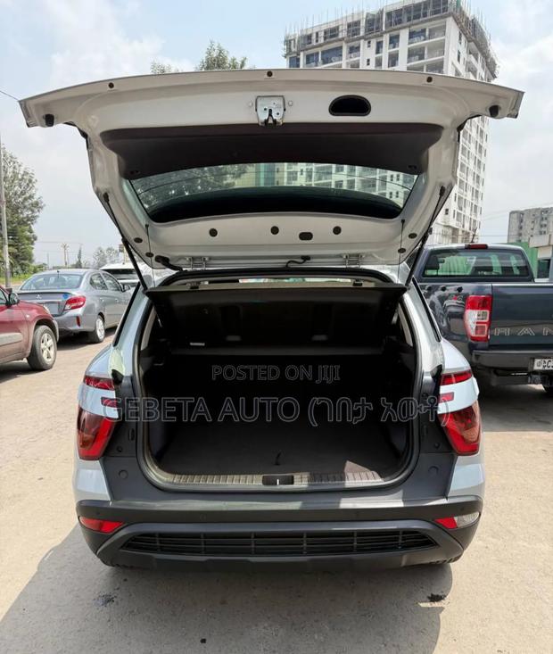 Hyundai Creta 2022 Silver