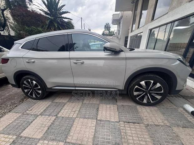 BYD Song Plus 2025 Silver