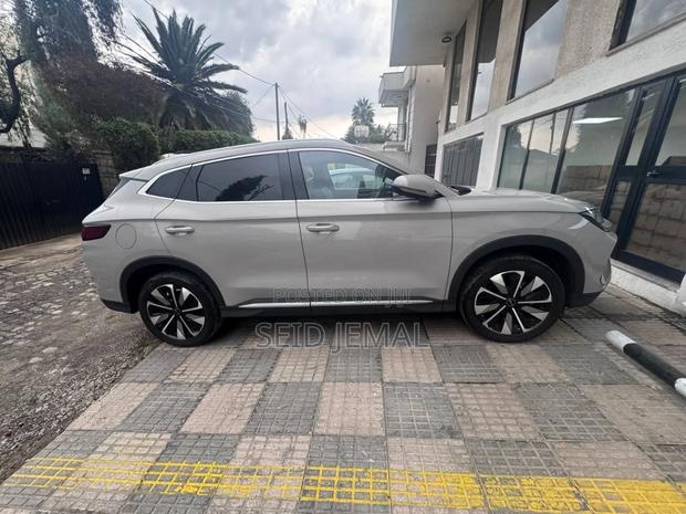 BYD Song Plus 2025 Silver