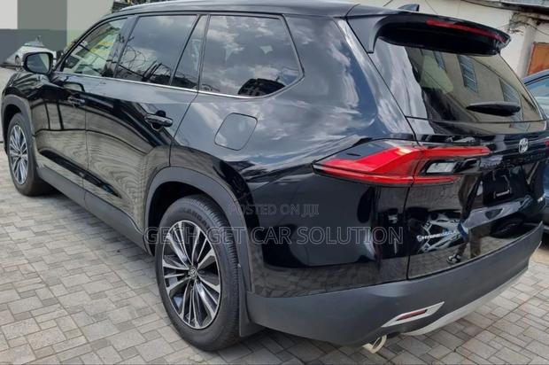Toyota Grand Highlander Hybrid 2024 Black